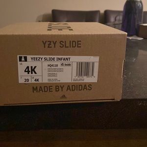 Brand new Onyx Yeezy slides infant size 4k